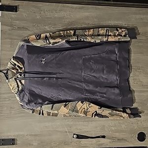 Under Armour men's medium gray and tiger camouflage hoodie